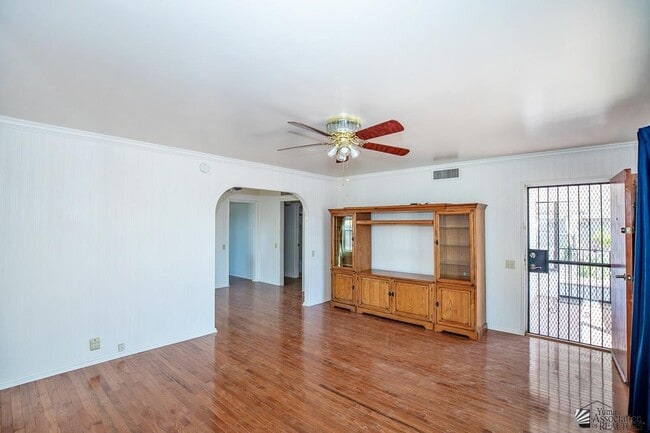 Building Photo - 1128 S 9th Ave