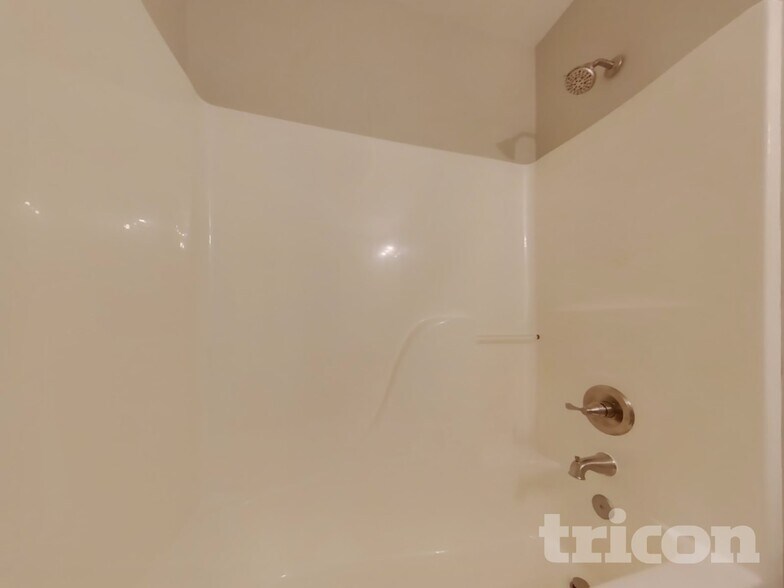 Building Photo - 8599 Captain Dr