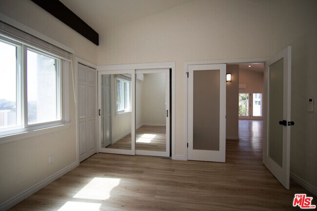 Building Photo - 8351 Zitola Terrace