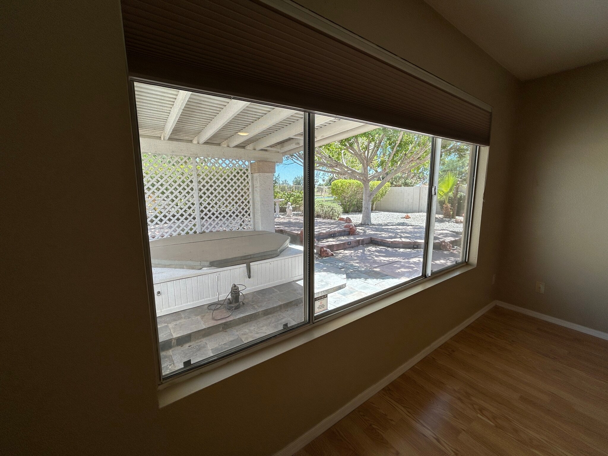 Building Photo - 7709 W Wahalla Ln