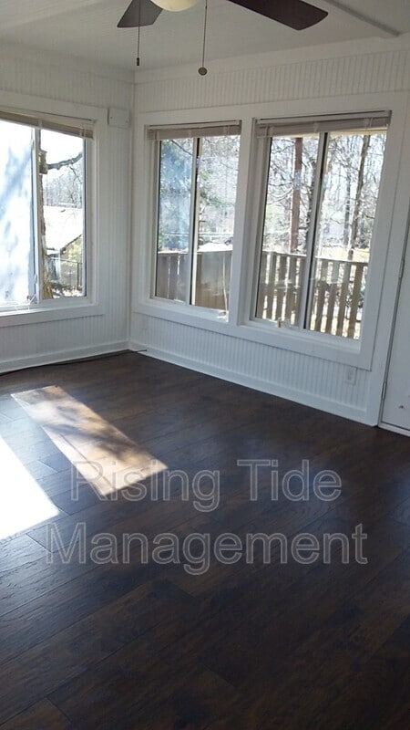 Building Photo - 3211 Churchview Way