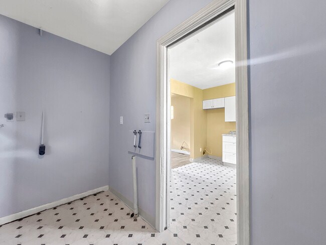 Building Photo - Charming 4 beds 1 bath in Akron!