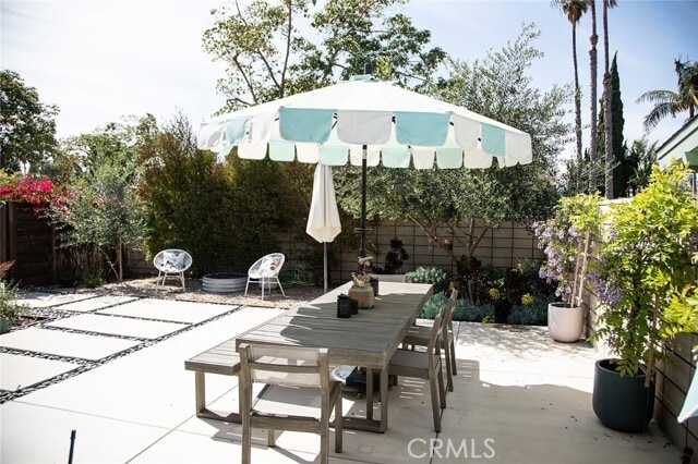 Building Photo - 3168 Stevely Ave