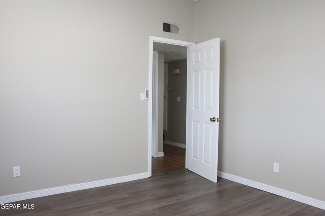 Building Photo - 6704 La Cadena Dr