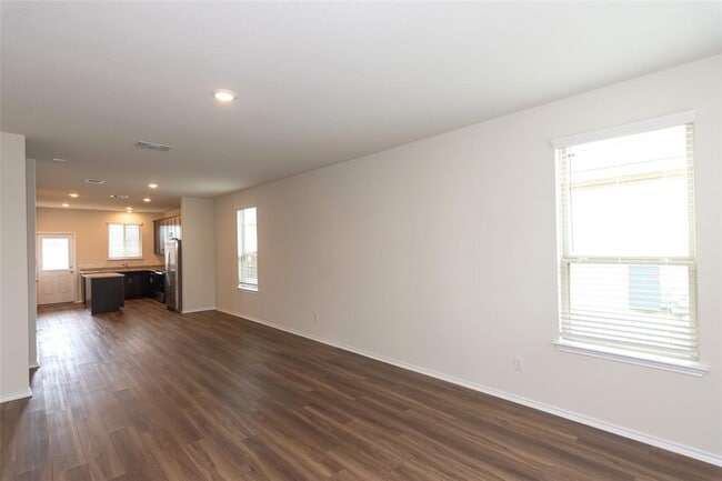 Building Photo - 229 The Duke Dr