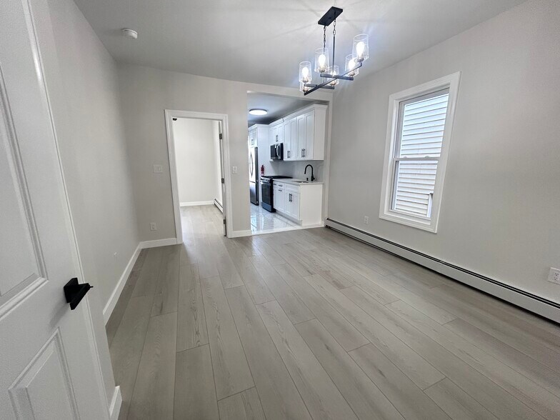 Building Photo - 510 17th St