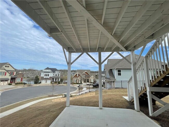 Building Photo - 7214 Whitewater Dr