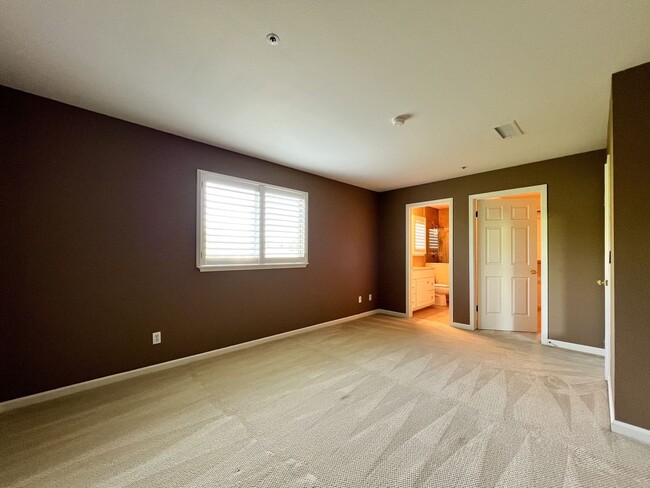 Building Photo - Charming Napa Condo in Quiet Court Setting