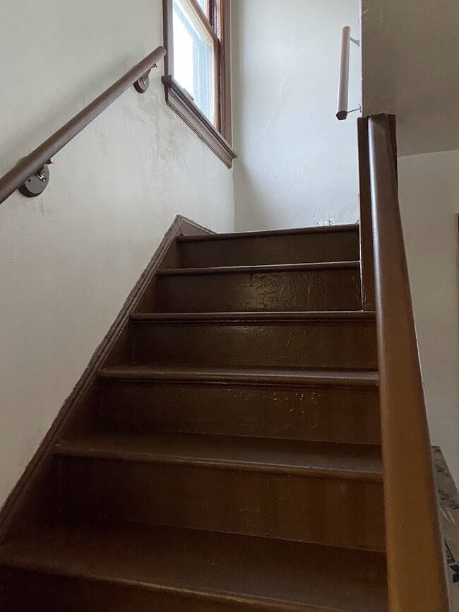 Building Photo - 4218 Edgewood Blvd