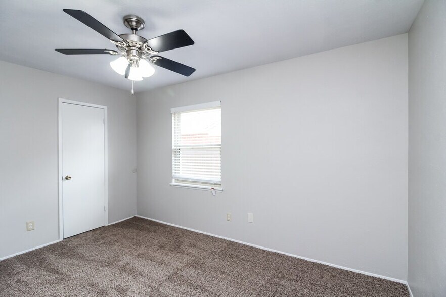 Building Photo - 4221 Sweetgum Way