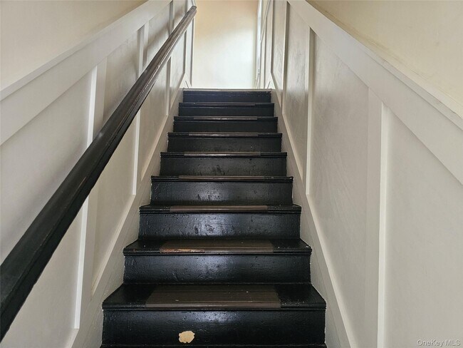 Building Photo - 2a Somerset Ave