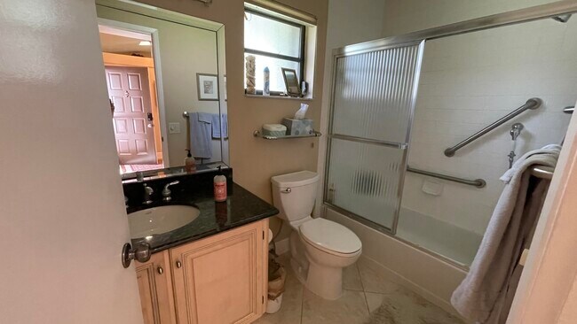 Building Photo - 6165 Sunny Pointe Cir