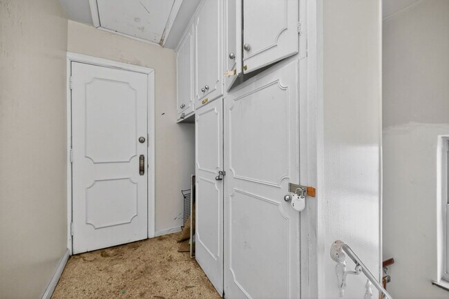 Building Photo - 2802 Digby Ave