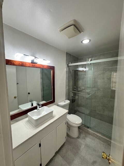 Building Photo - 4252 Belle Park Dr