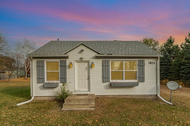 Primary Photo - 2 Bed | 1 Bath Across From Coon Lake