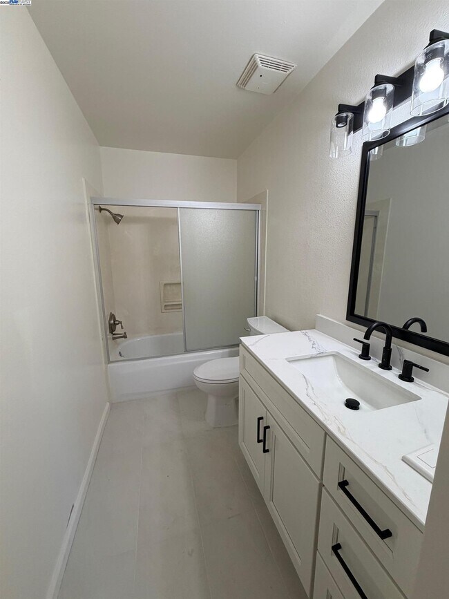 Building Photo - 5425 Concord Blvd