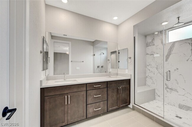 Building Photo - 11580 Midnight Melody Ave