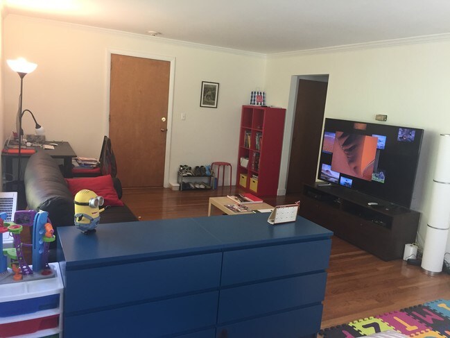 Building Photo - 20 Captain Parker Arms