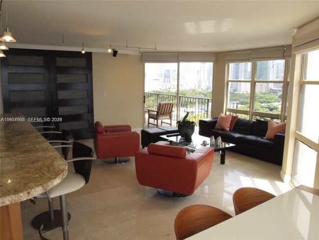 Building Photo - 1901 Brickell Ave