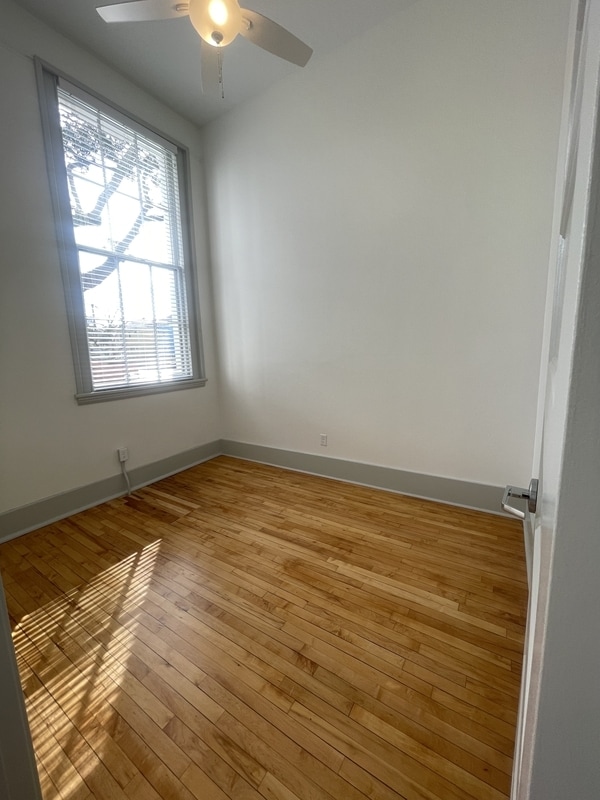 Building Photo - 315 W 38th St