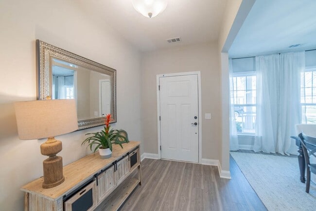 Building Photo - Coming Available!