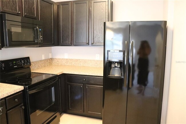 Building Photo - 3740 Seneca Club Loop