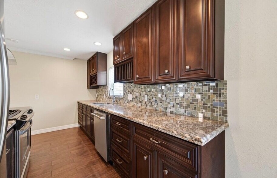 Building Photo - 2010 Spillers Ln
