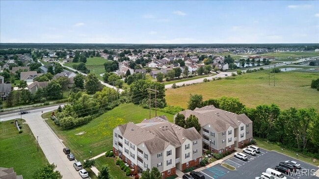 Building Photo - MOVE IN READY condo in Lake St. Louis