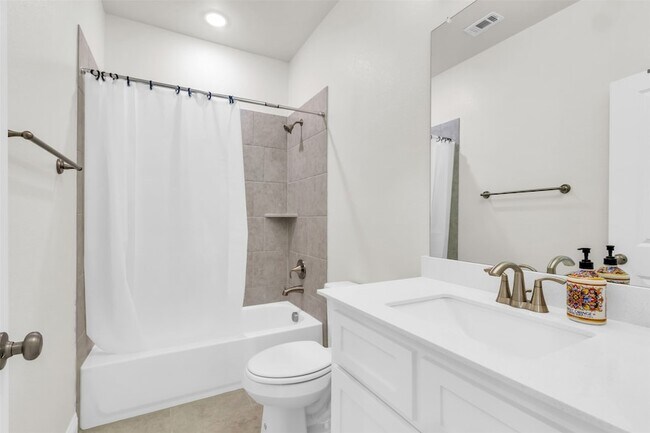 Building Photo - 3511 Solaro Ln