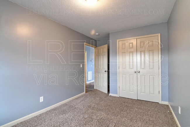 Building Photo - 304 Keeneland Dr