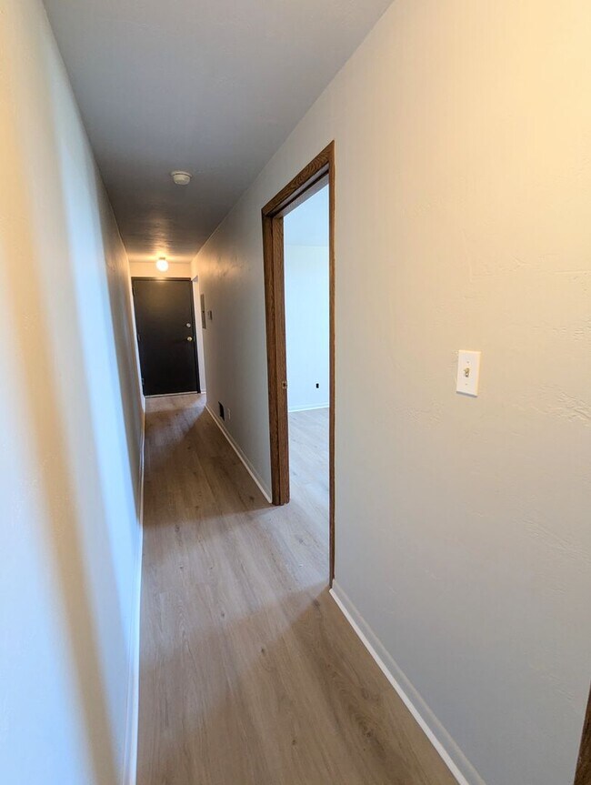 Building Photo - 3227 Hardie Wy
