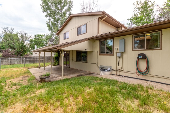 Building Photo - 6674 Braun Ct