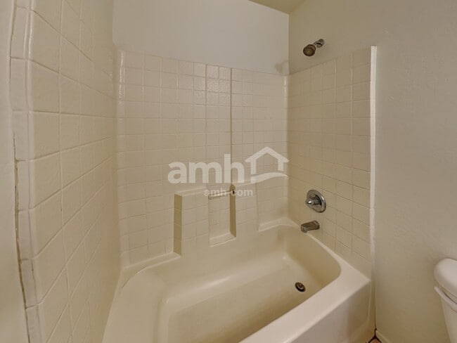 Building Photo - 11818 W Altadena Ave
