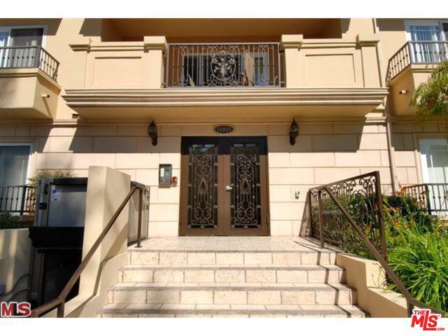 front of building - 11911 Mayfield Ave