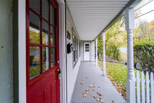 Building Photo - 20 Vandenburgh Ave