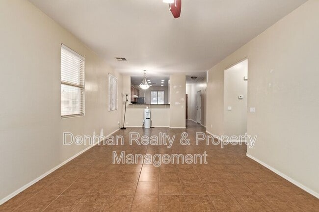 Building Photo - 7419 W Glass Ln