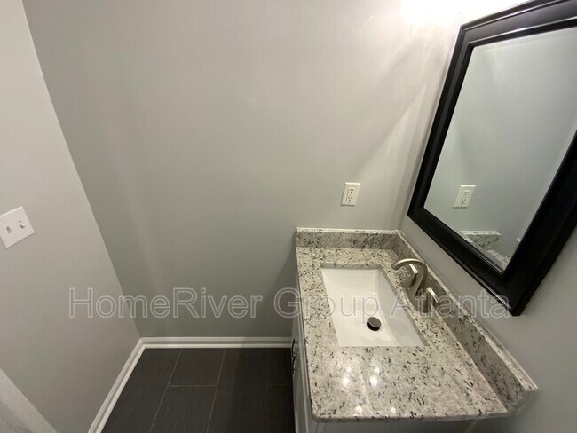 Building Photo - 7340 Lanier Cove Ct