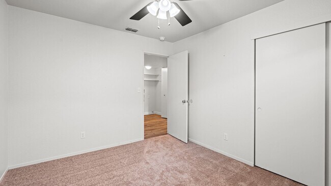 Building Photo - Charming 3 bedroom home in Pheasant Run