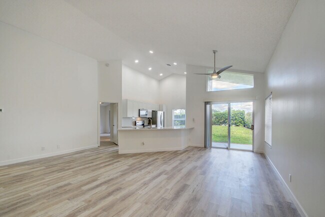 Building Photo - 7390 Ashley Shores Cir