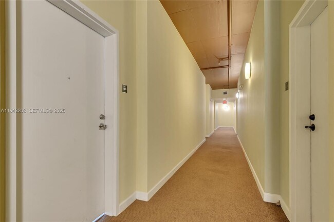 Building Photo - 1350 NW 8th Ct