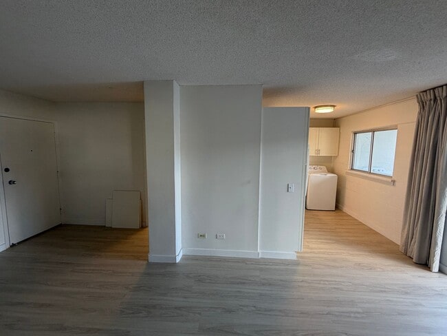Building Photo - Studio in the Pleasanton - located Right A...