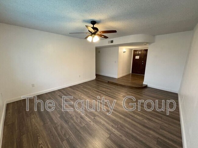 Building Photo - 1439 W Evans Ave