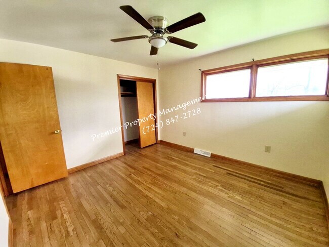 Building Photo - 1820 9th Ave