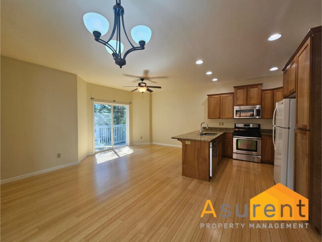 Building Photo - Adorable Jacksonville Duplex Available Now!