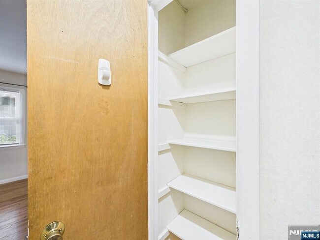 Building Photo - 114 Ackerman Ave