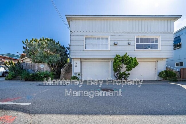 Building Photo - 731 Mermaid Ave