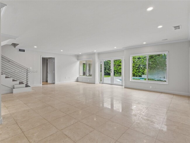Building Photo - 651 S Mashta Dr