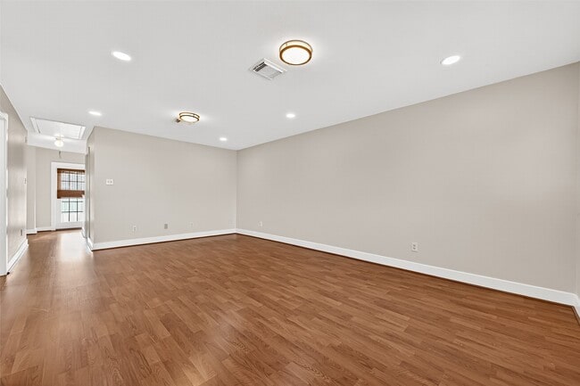 Building Photo - 6247 Settlers Lake Cir E