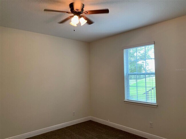 Building Photo - 1704 Lobelia Dr