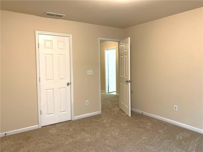 Building Photo - 530 Constellation Overlook SW